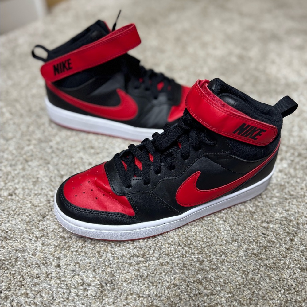 Nike Kids' Grade School Court Borough Mid Shoes